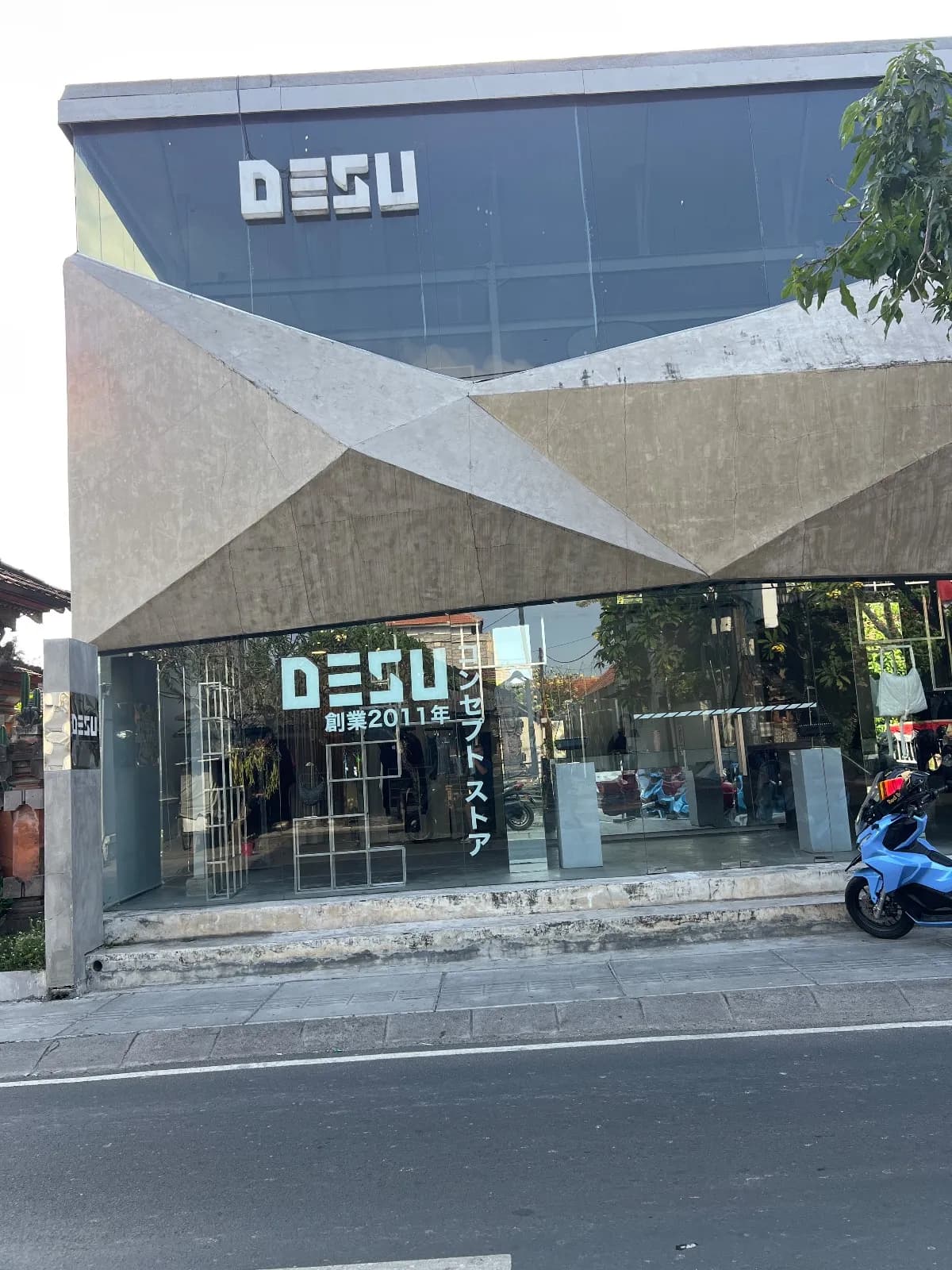 DESU Clothing — 1/1